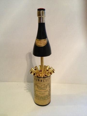 Hennessy CIGARETTE HOLDER MUSIC BOTTLE 1950s .